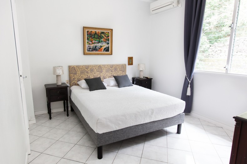 La Villa du Rhumier 17404_chambre queen 2.jpg